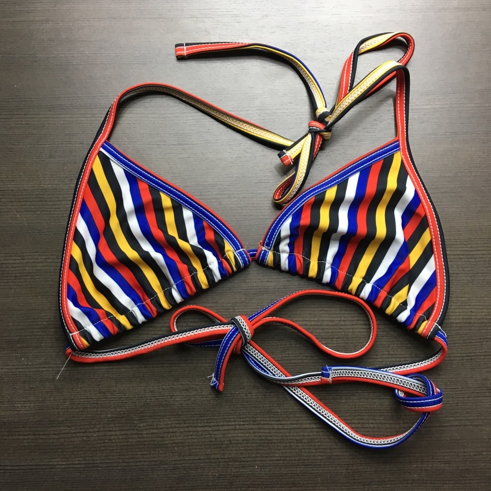 AMERICAN APPAREL BIKINI TOP-size small